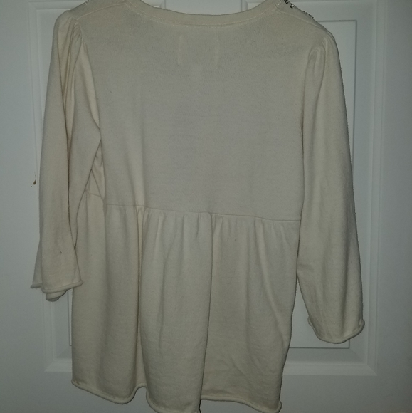 White Cardigan with a Glimmer - Picture 2 of 2